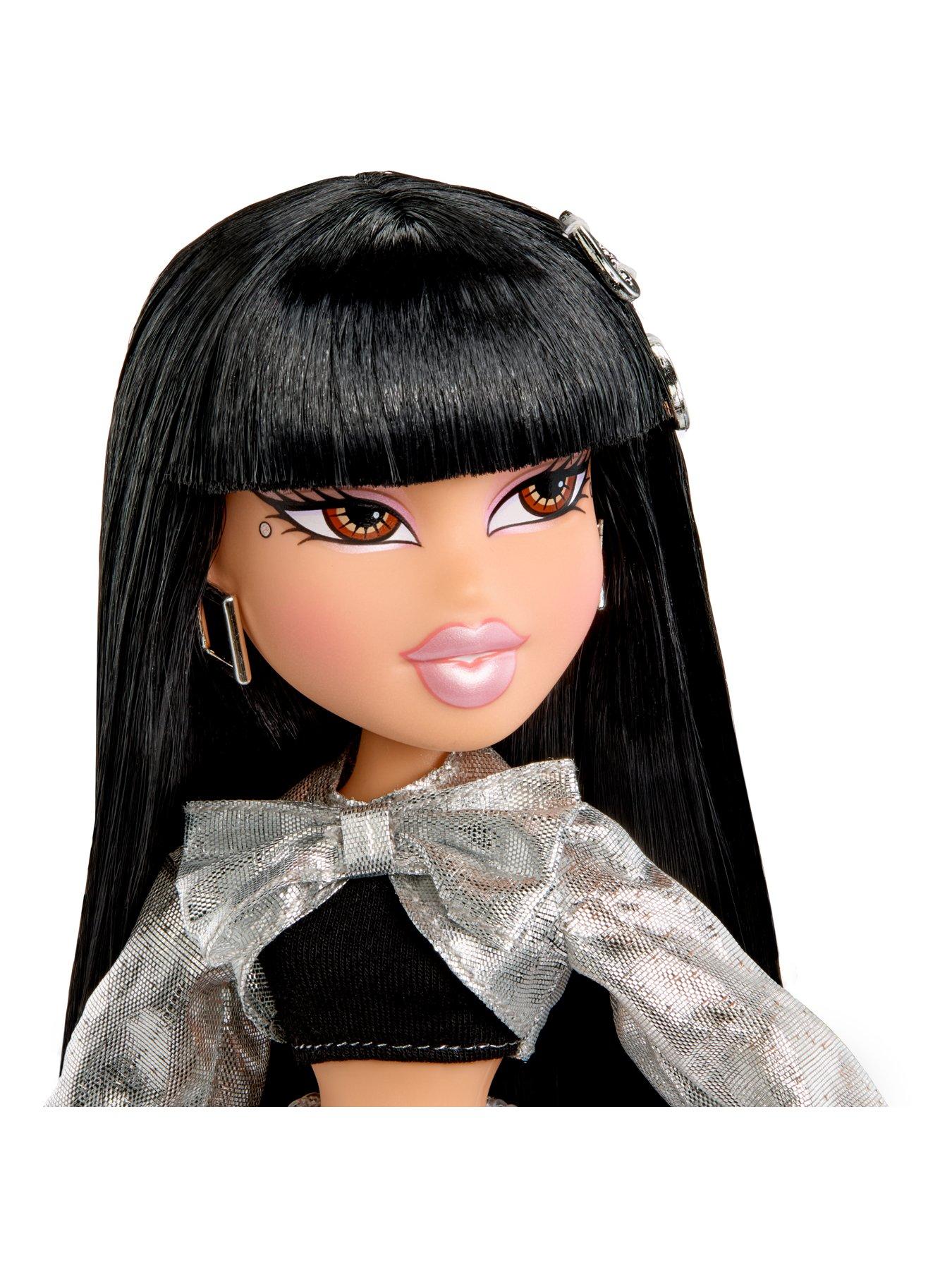 Image 2 of 7 of Bratz Bratz Charmz Doll - Jade