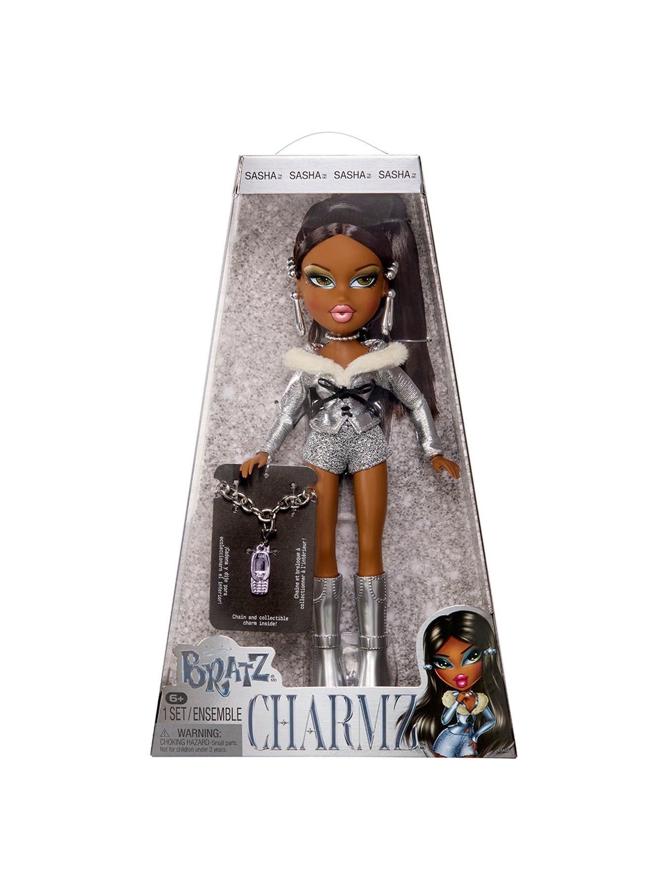 Image 7 of 7 of Bratz Bratz Charmz Doll - Sasha