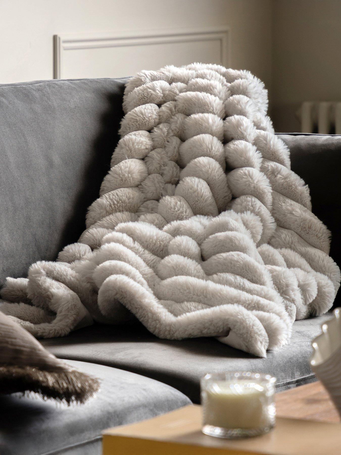 gallery-ribbed-faux-fur-throw-natural-1300x1700mmfront