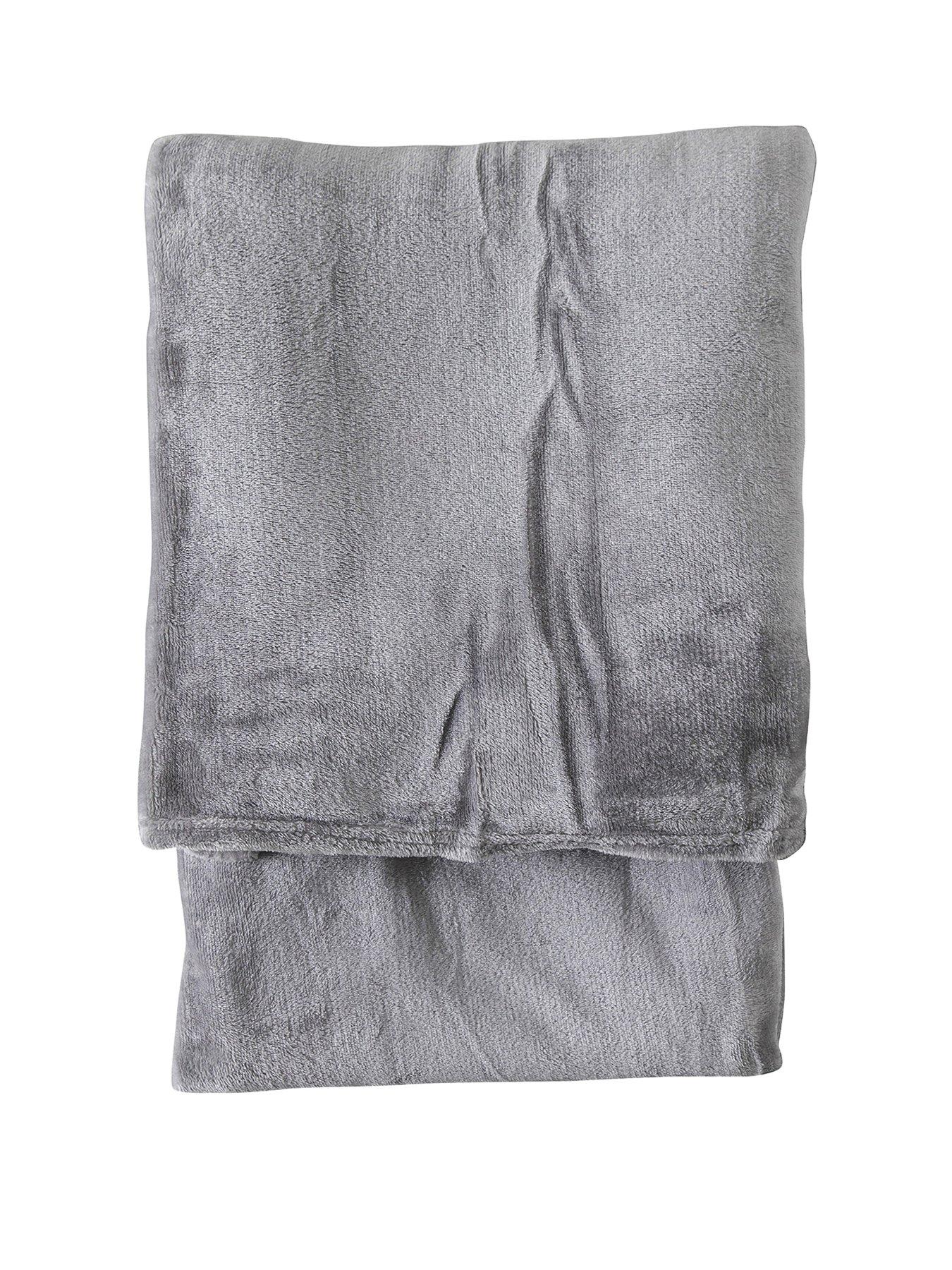 gallery-rolled-flannel-fleece-silver-1400x1800mmstillFront