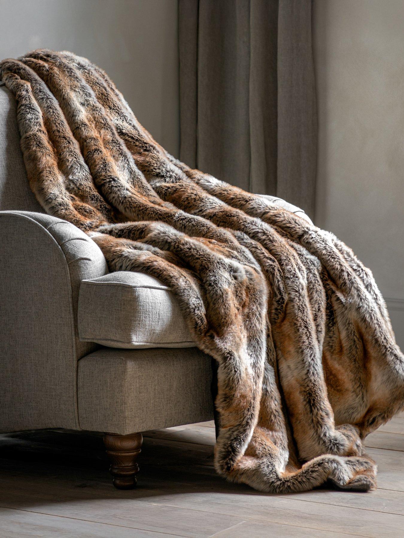 gallery-husky-faux-fur-throw-premium-1300x1700mmfront