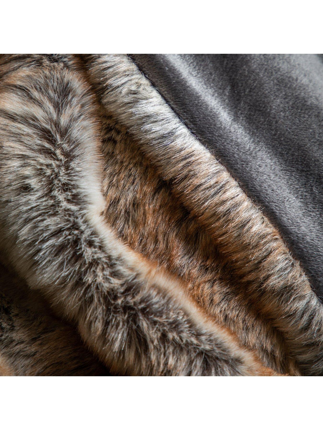 gallery-husky-faux-fur-throw-premium-1300x1700mmback