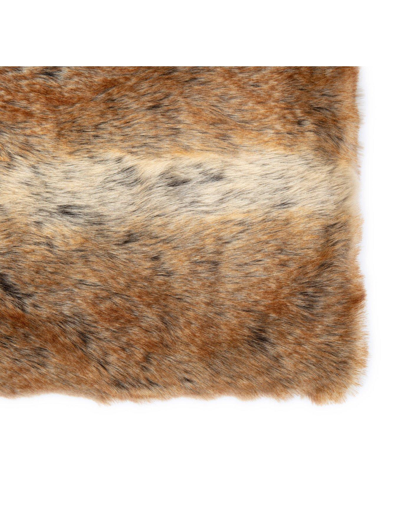 gallery-husky-faux-fur-throw-premium-1300x1700mmoutfit