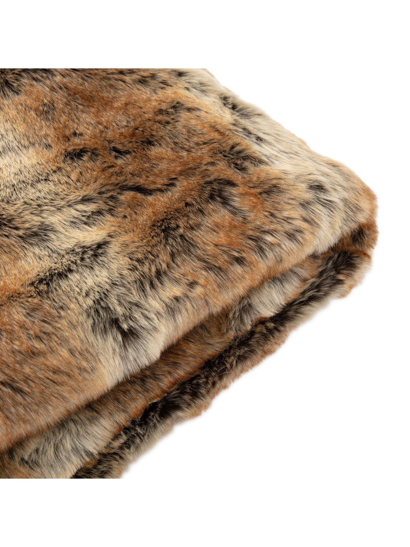 gallery-husky-faux-fur-throw-premium-1300x1700mmdetail