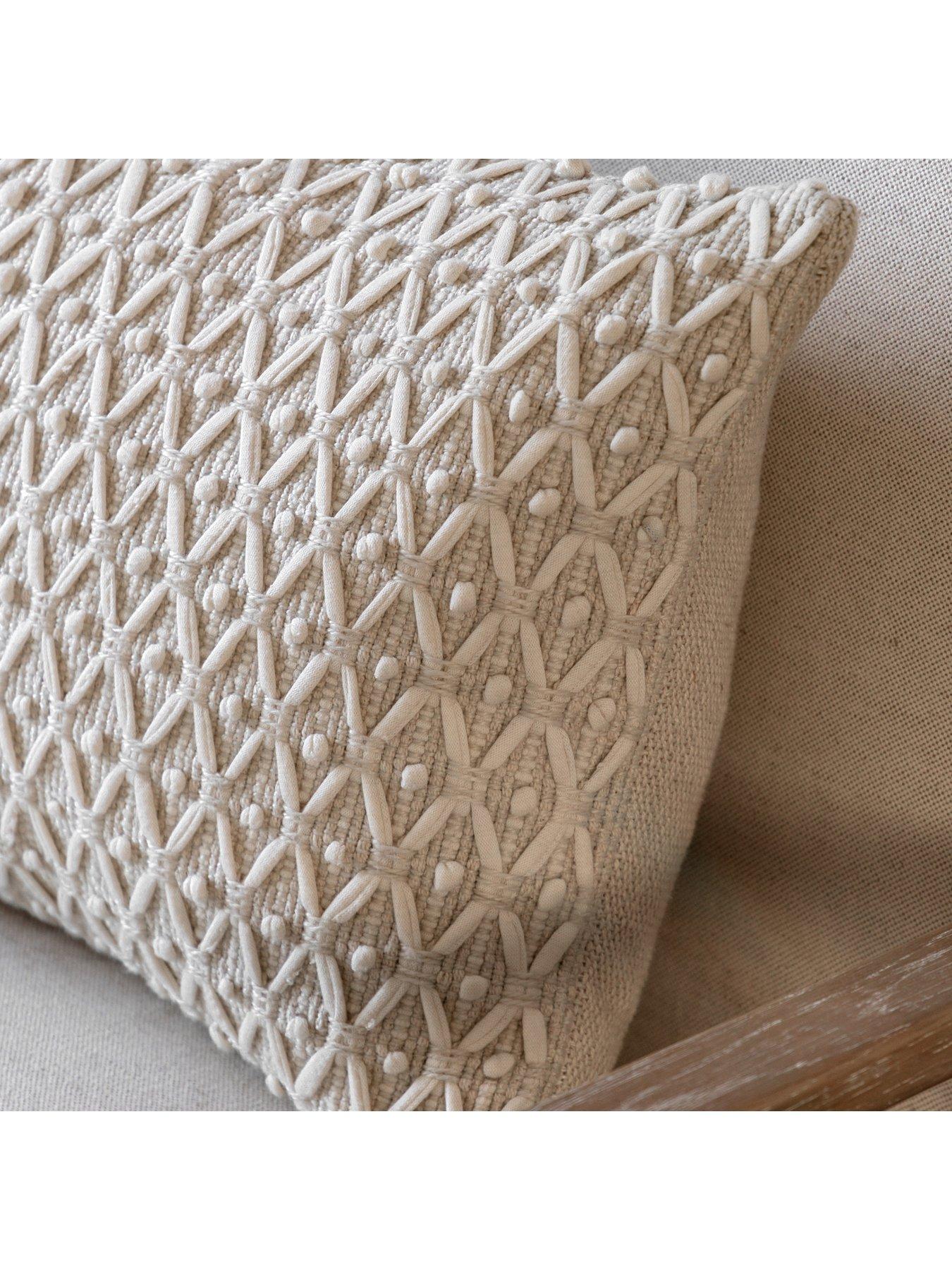 gallery-cheslyn-woven-cushion-cream-350x500mmoutfit
