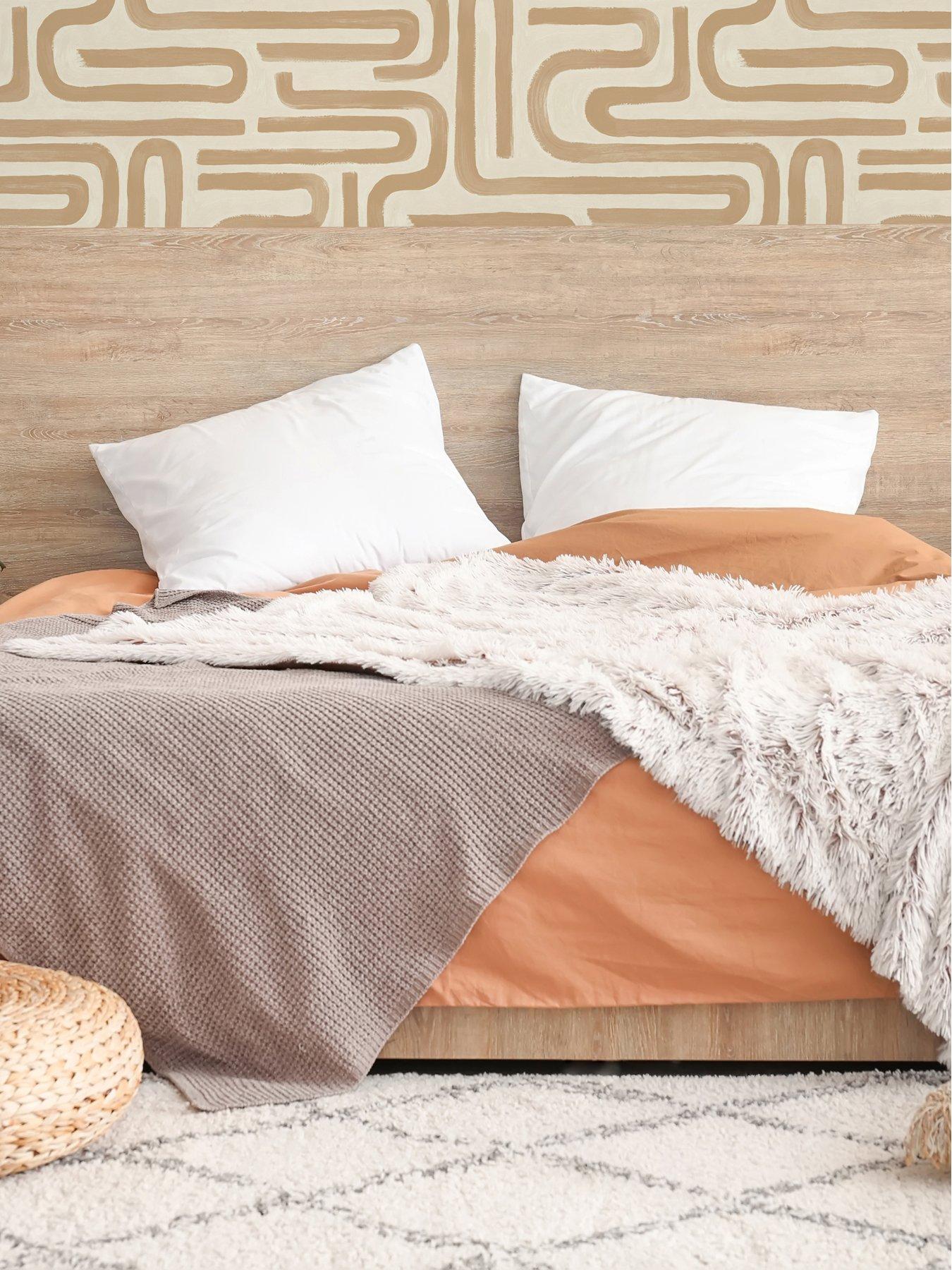 holden-decor-brushed-geo-orange-wallpaperoutfit