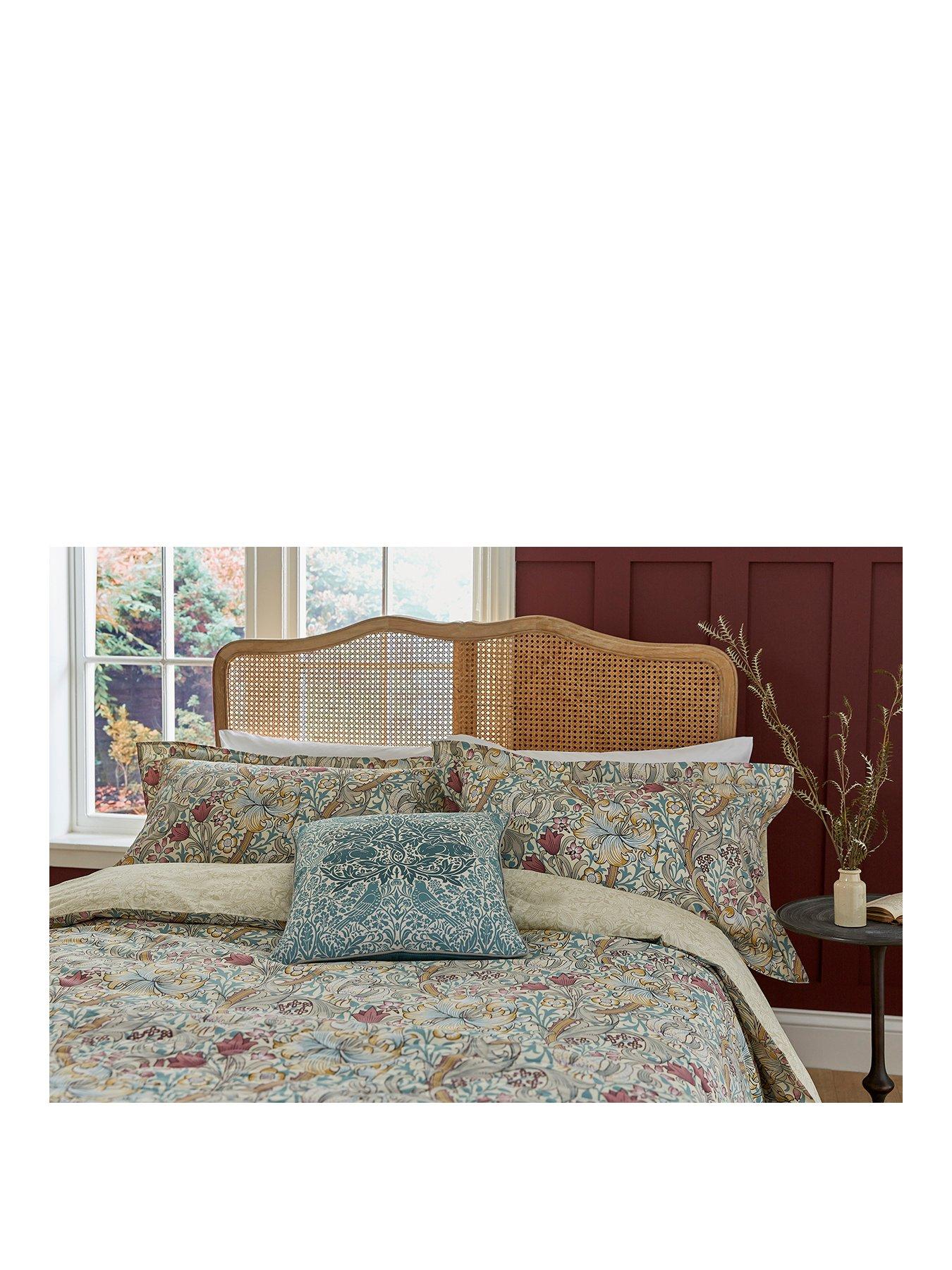 morris-co-golden-lily-cover-set-db-figstillFront