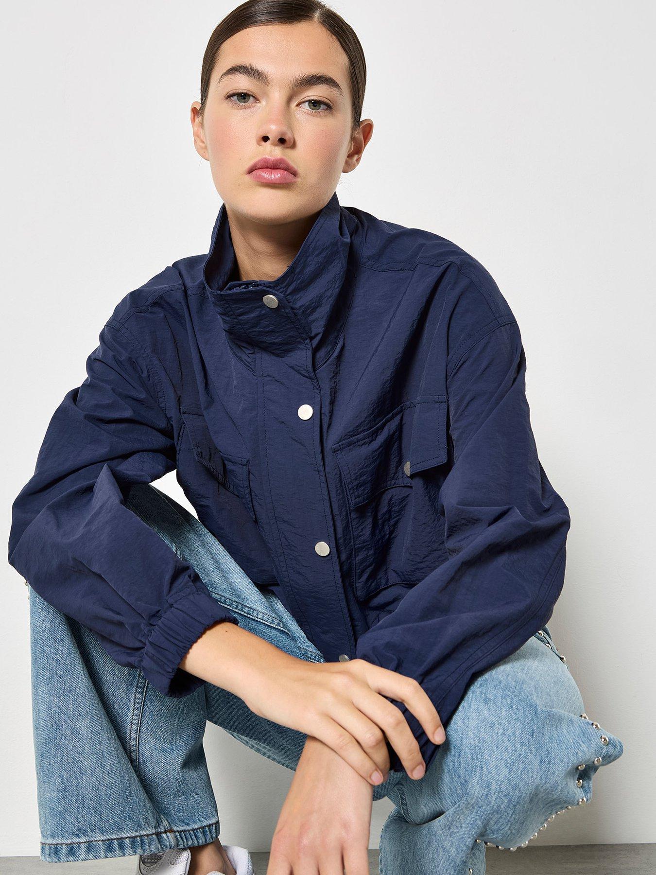 apricot-sporty-cropped-jacket-blueoutfit