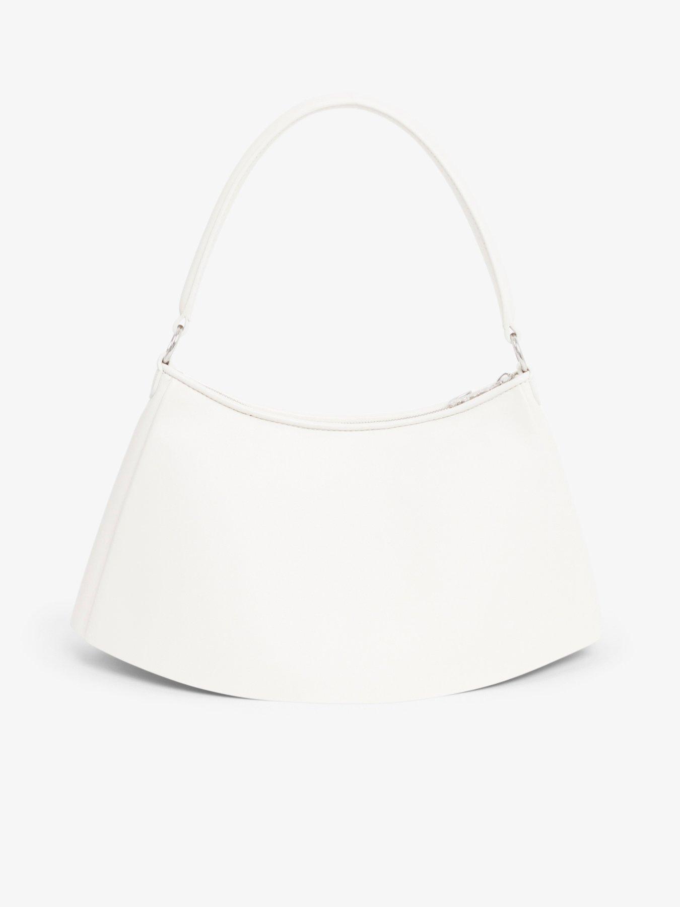 lacoste-large-leglen-pleated-bagback