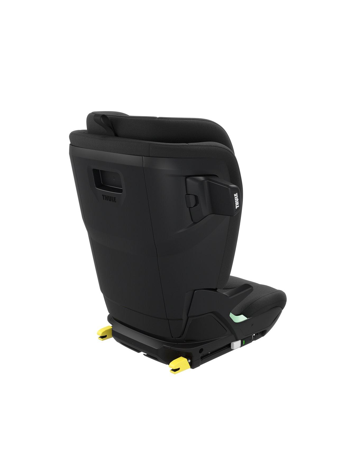 thule-palm-booster-seat-black-palm-footrest-blackoutfit