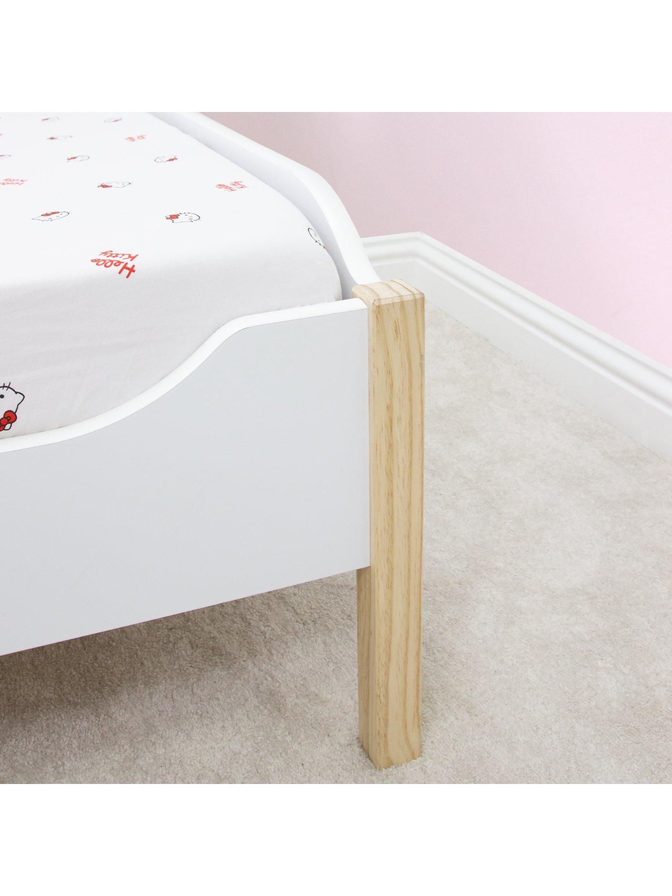 hello-kitty-hello-kitty-sleepover-fitted-sheetback