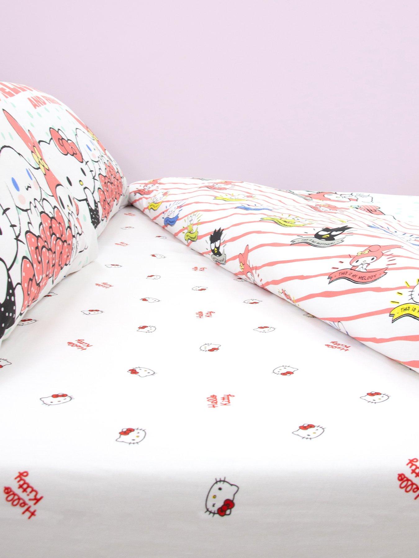 hello-kitty-hello-kitty-sleepover-fitted-sheet