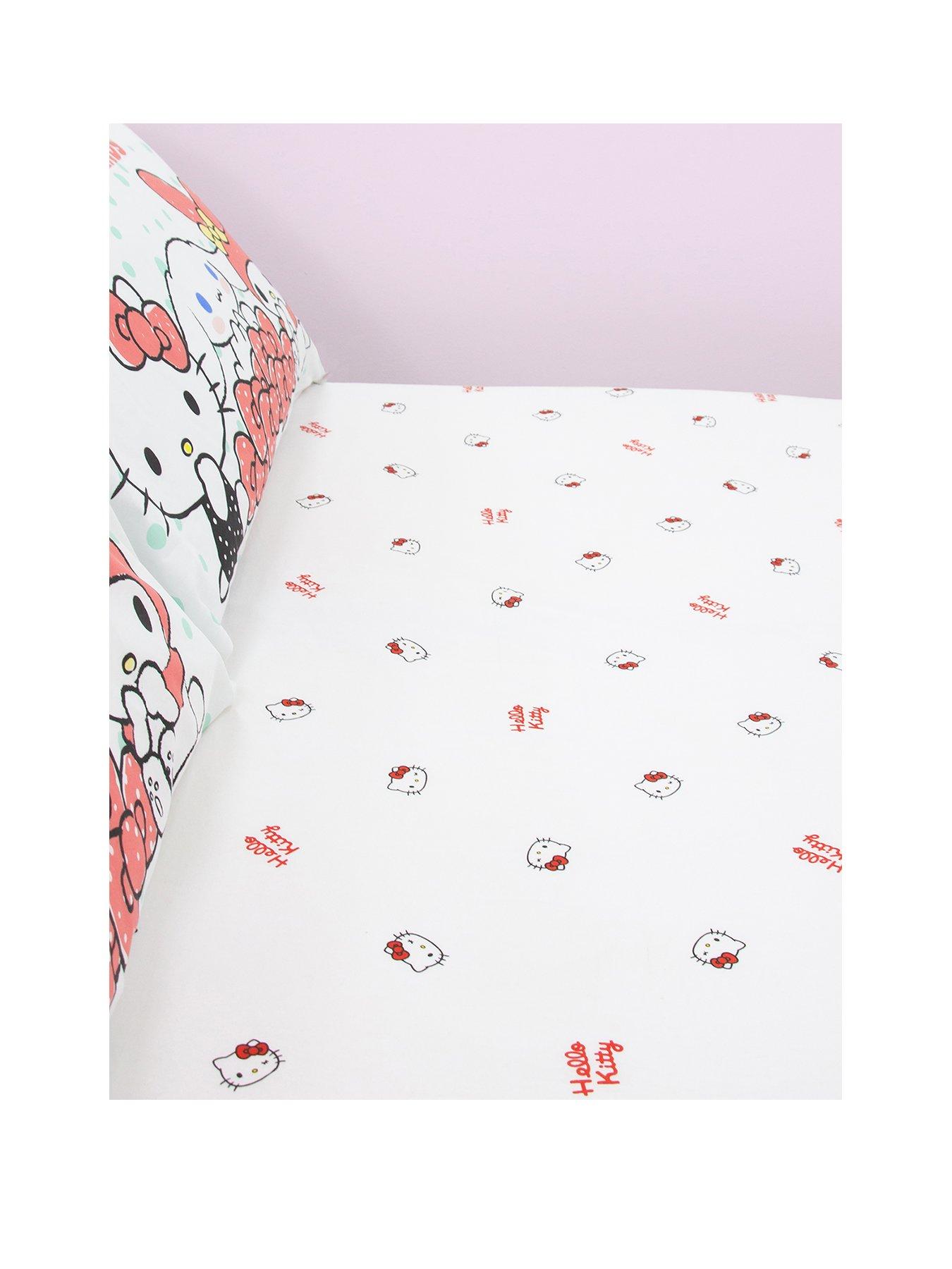 hello-kitty-hello-kitty-sleepover-fitted-sheetstillFront