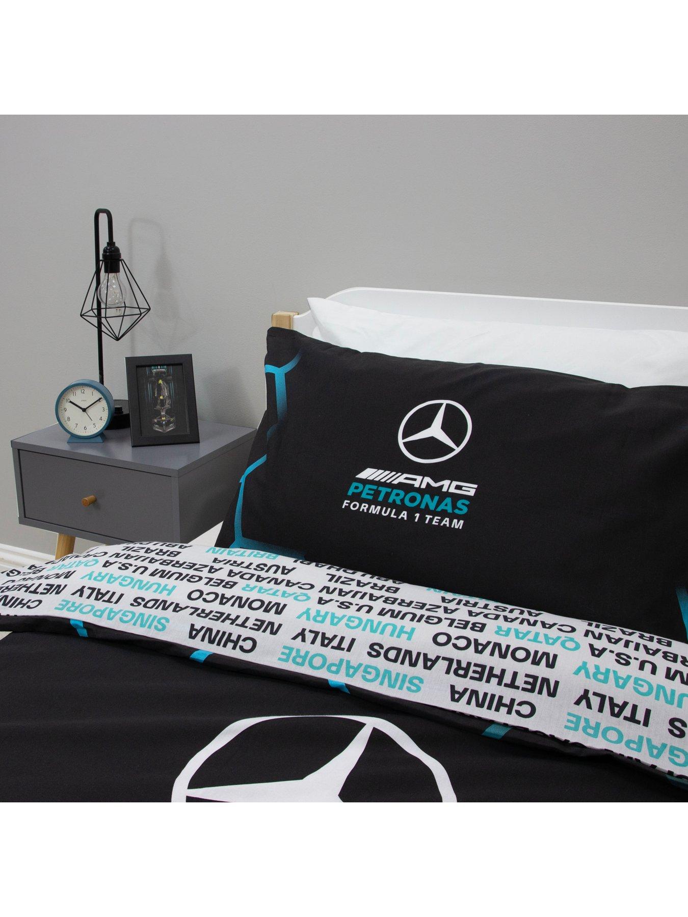 f1-mercedes-mercedes-ridge-panel-duvet--singleoutfit