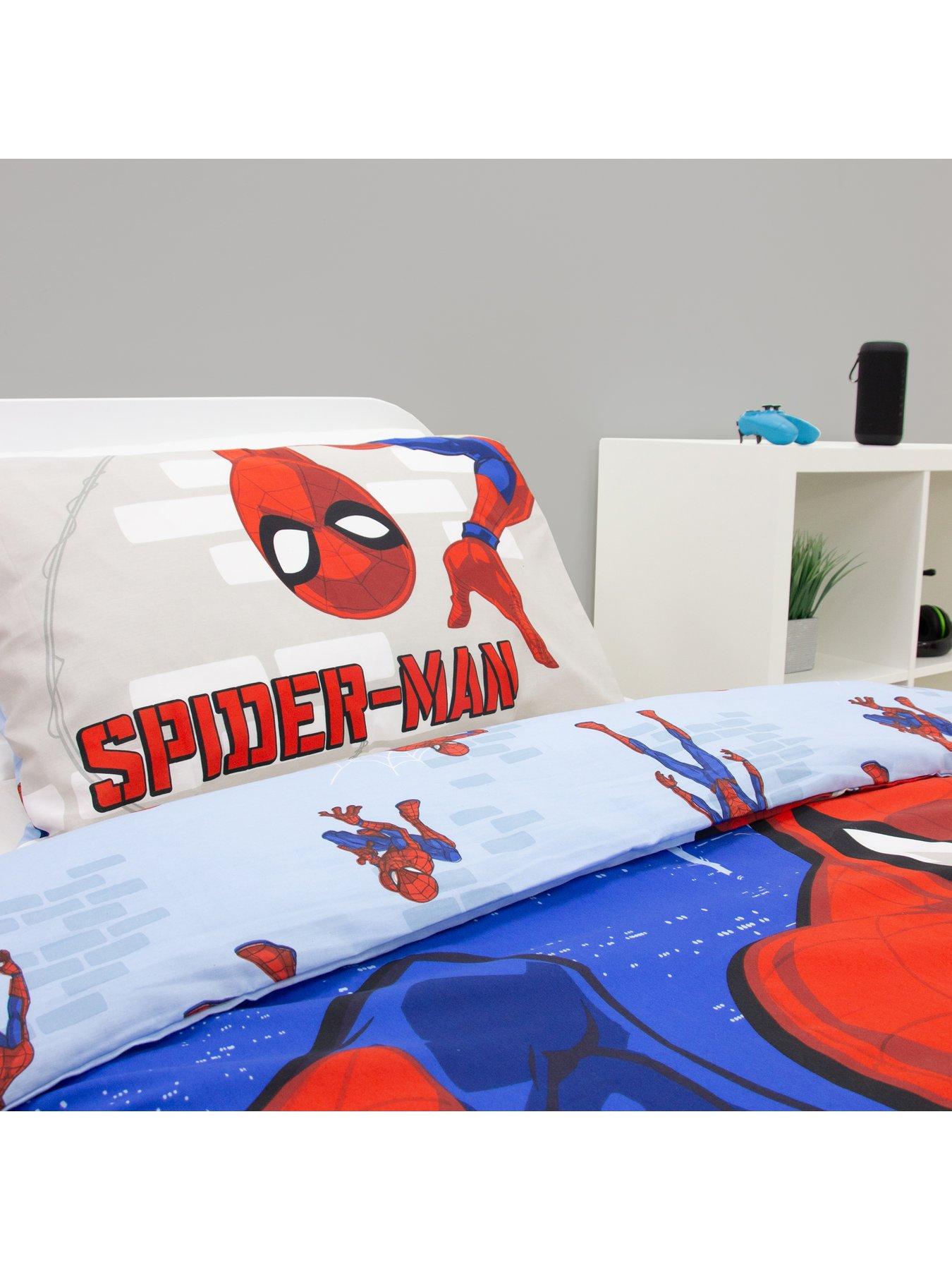 Image 3 of 7 of Spiderman Spiderman Adventure Panel Duvet- Single