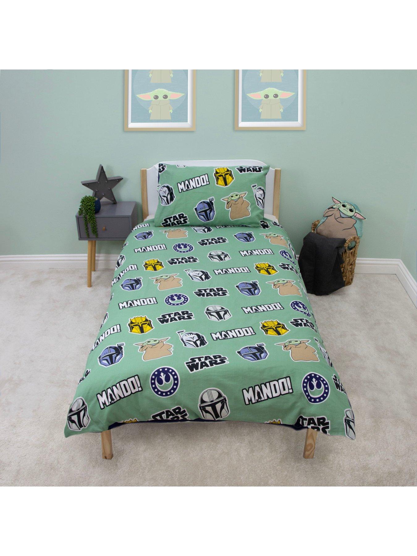 Image 3 of 6 of Star Wars Mandalorian Friend Panel Duvet- Single