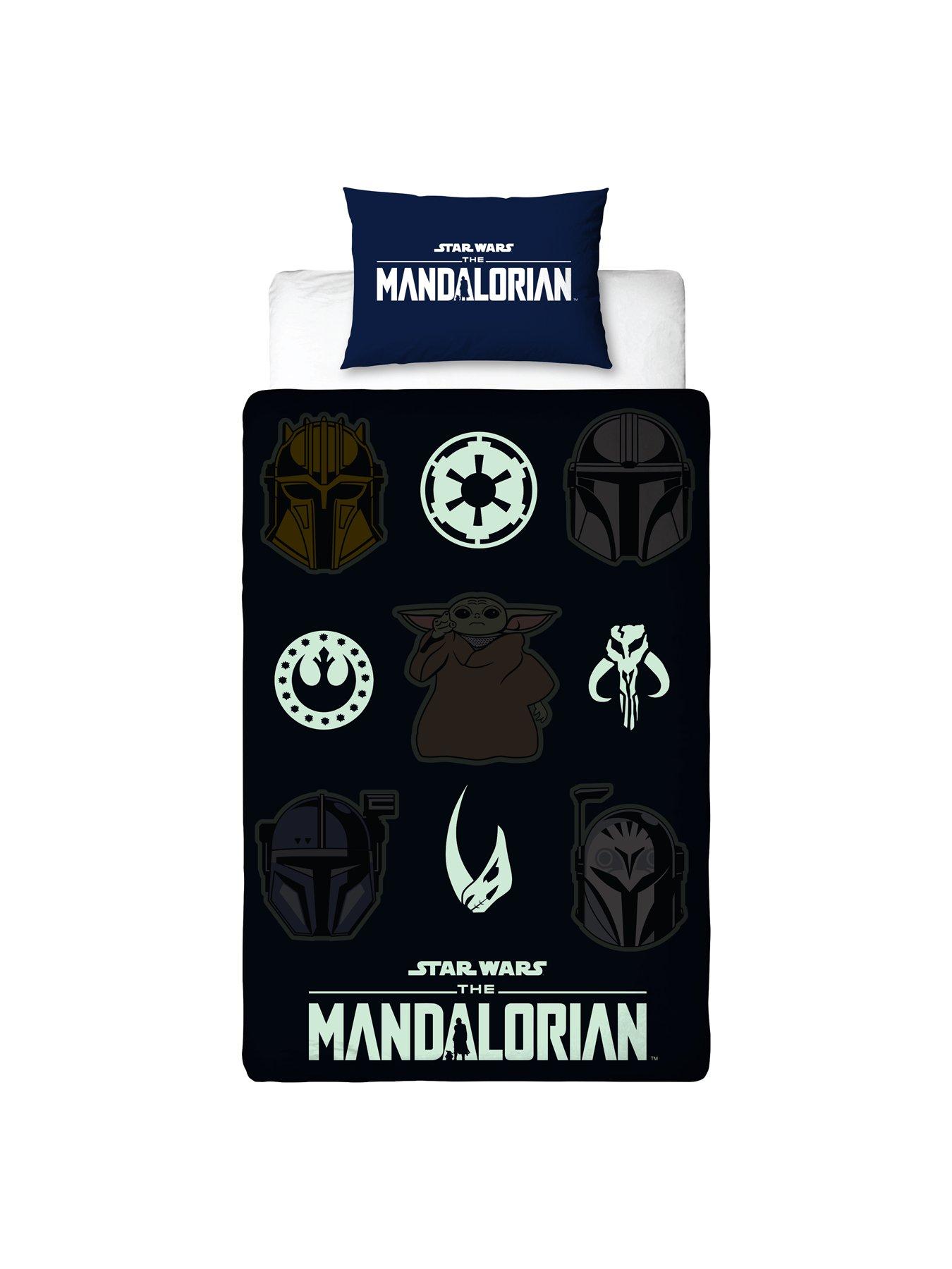 Image 6 of 6 of Star Wars Mandalorian Friend Panel Duvet- Single