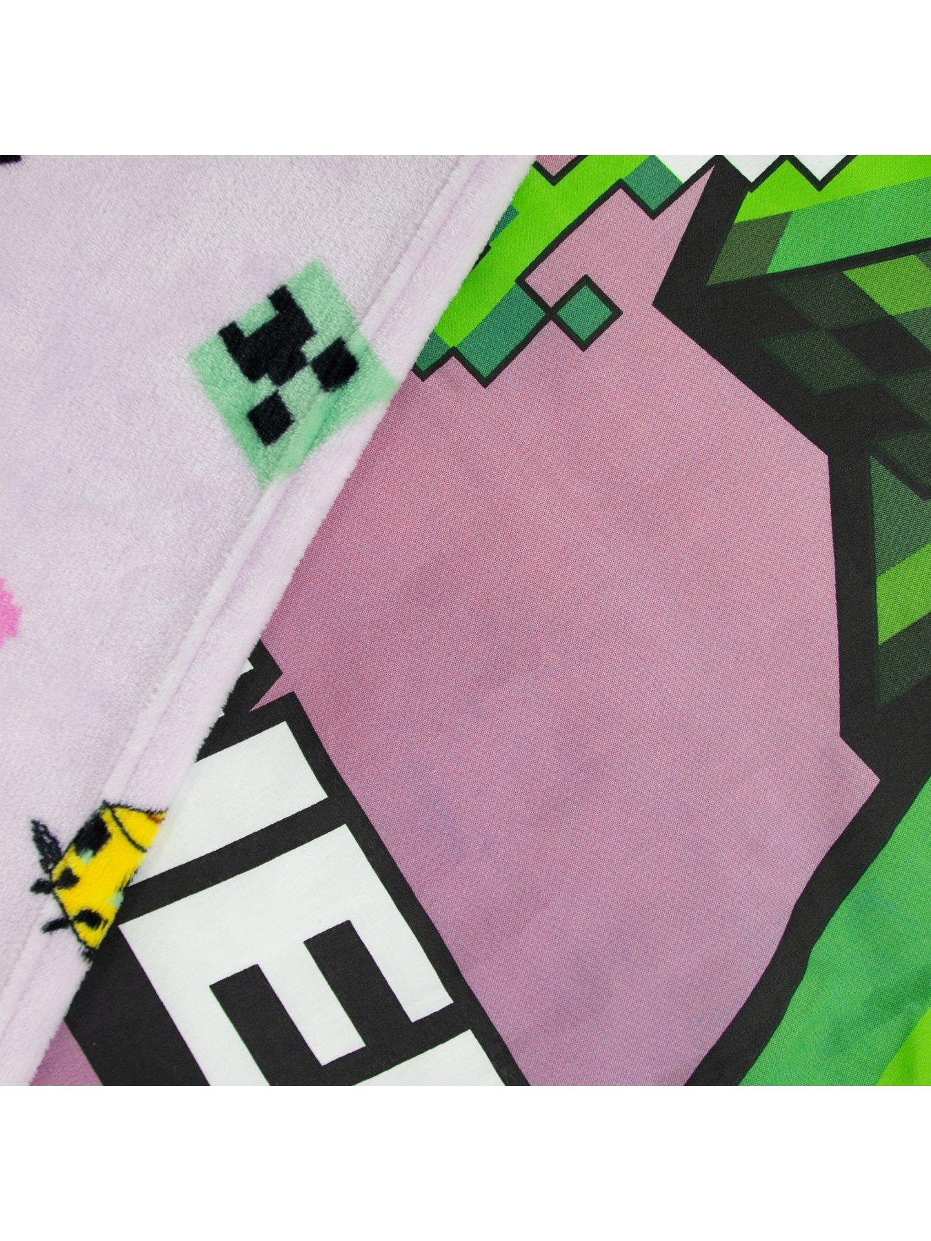 minecraft-minecraft-closeup-rotary-fleece-blanketdetail