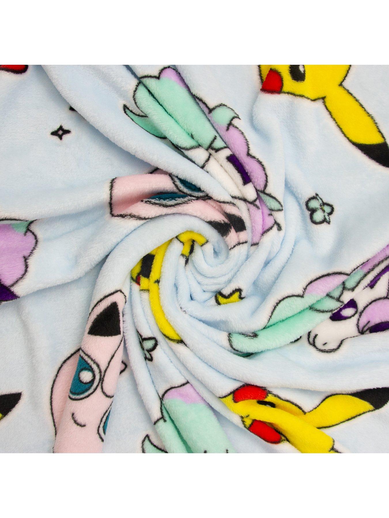 pokemon-pokemon-spirit-rotary-fleece-blanketoutfit