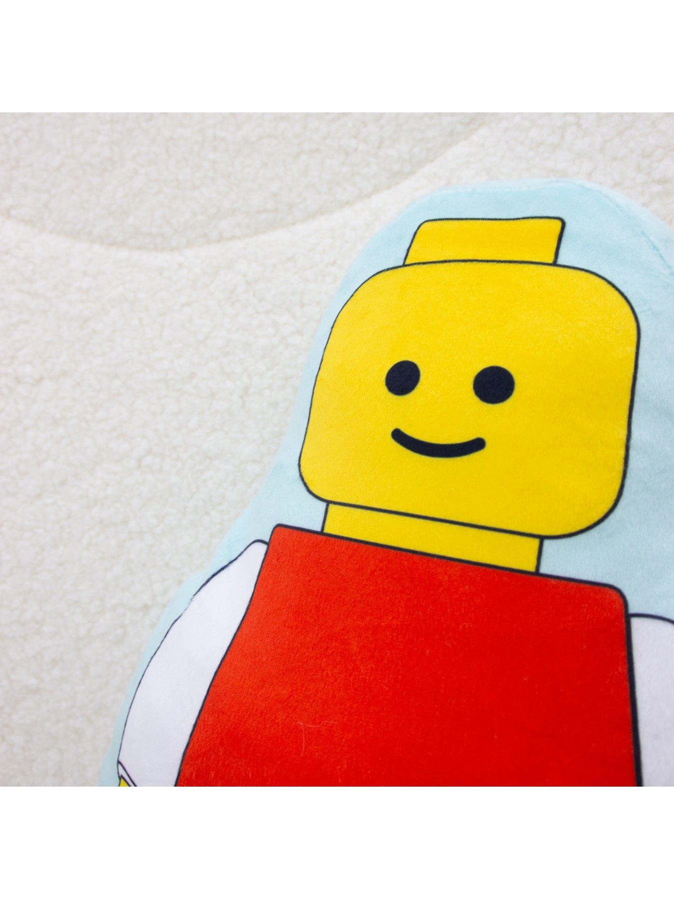lego-colourblock-shaped-cushiondetail