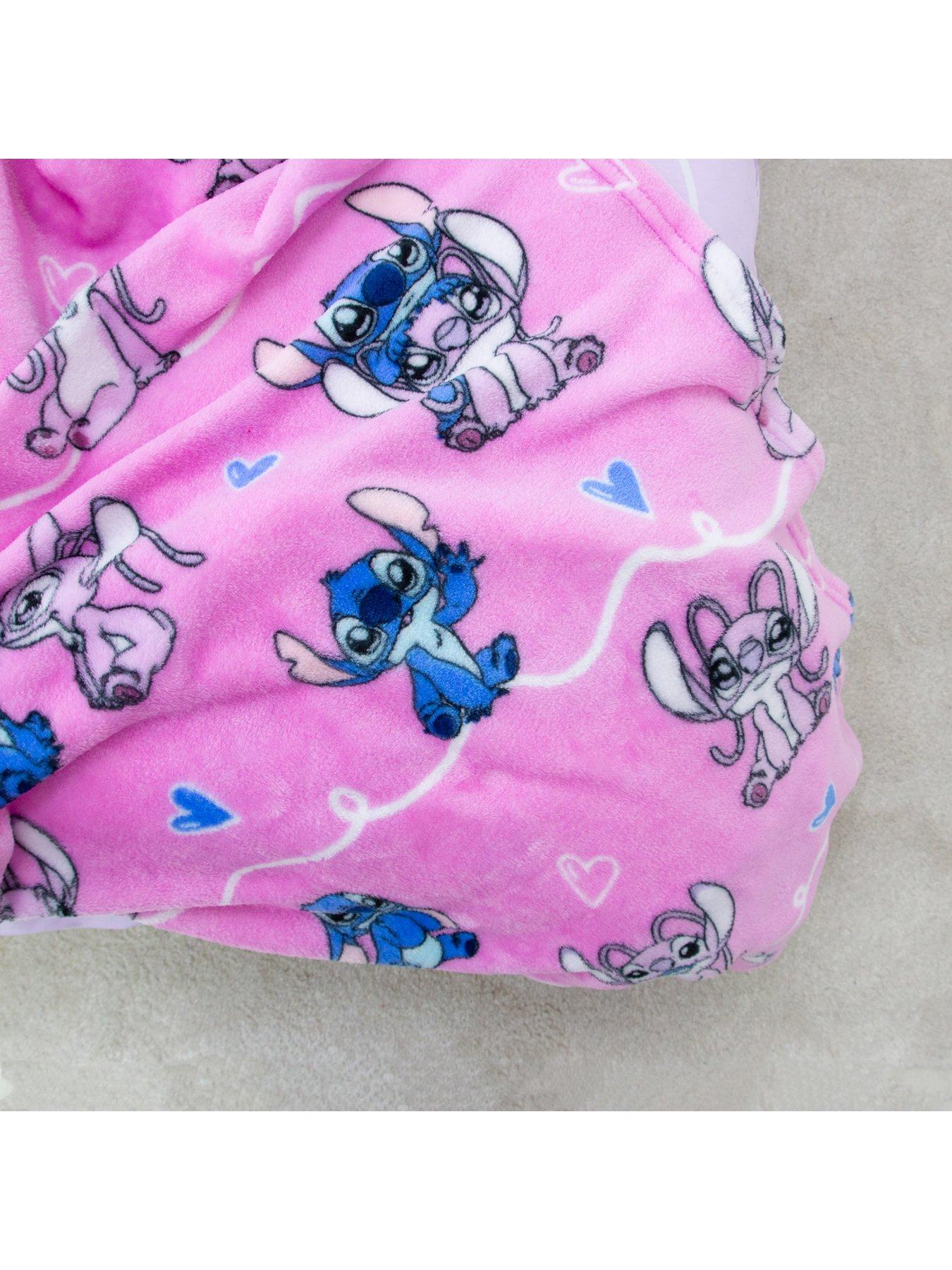 lilo-stitch-lilo-amp-stitch-chill-rotary-fleece-blanketdetail