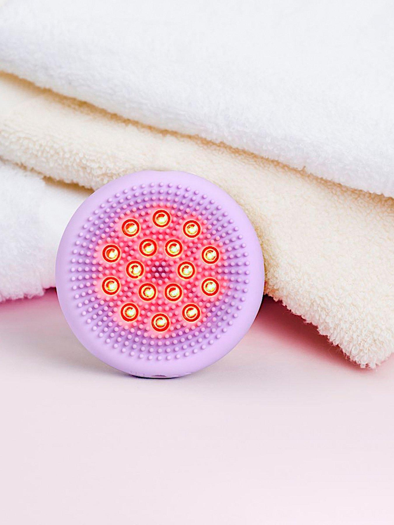 Image 6 of 6 of FOREO LUNA 4 Hair - LED Scalp Massager
