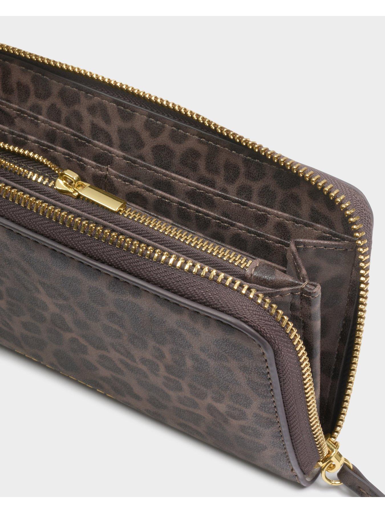 katie-loxton-large-purse-leopard-printoutfit
