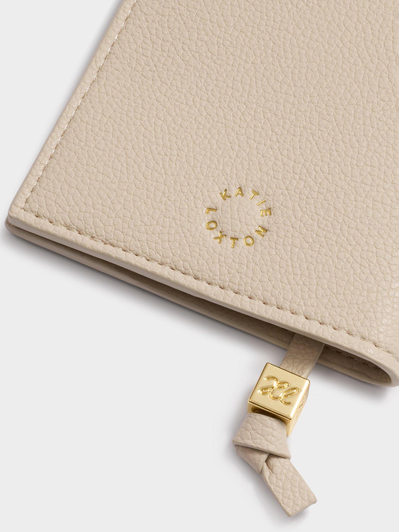katie-loxton-passport-cover-oysteroutfit