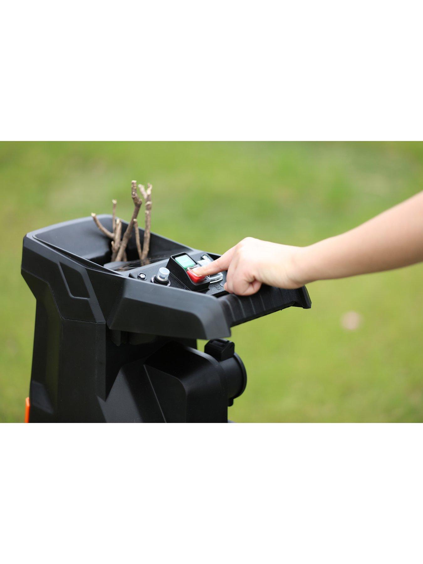 Image 6 of 6 of Yard Force 2800W silent shredder