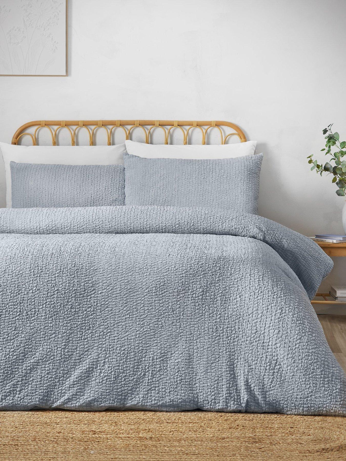 catherine-lansfield-crinkle-seersucker-duvet-setback