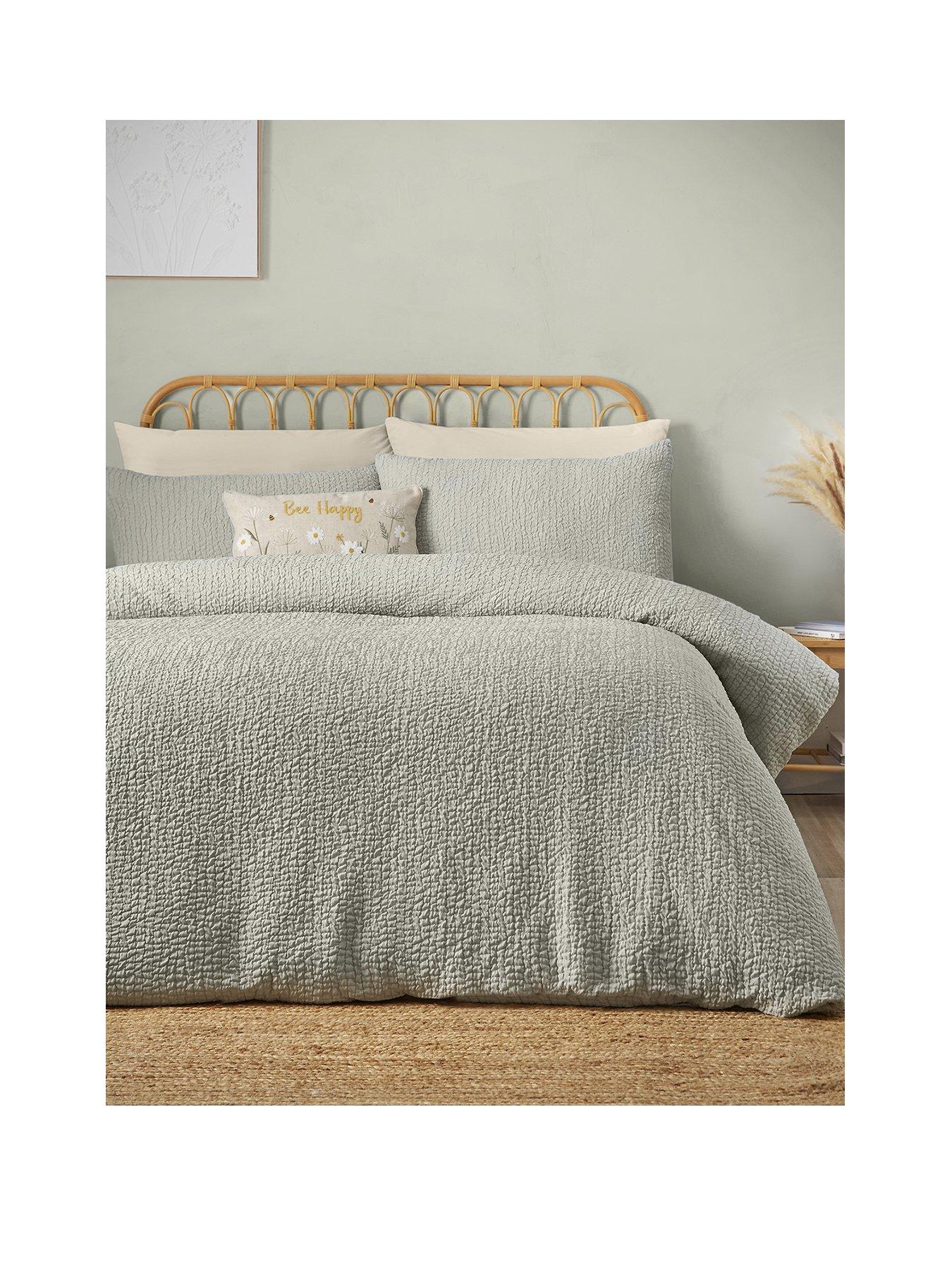 Image 2 of 2 of Catherine Lansfield Crinkle Seersucker Duvet Set