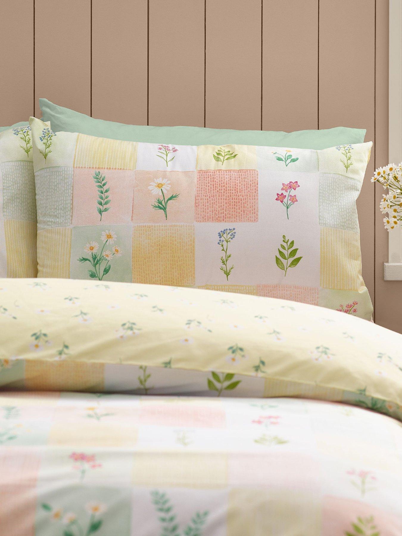 catherine-lansfield-daisy-patchwork-duvet-set-yellowoutfit