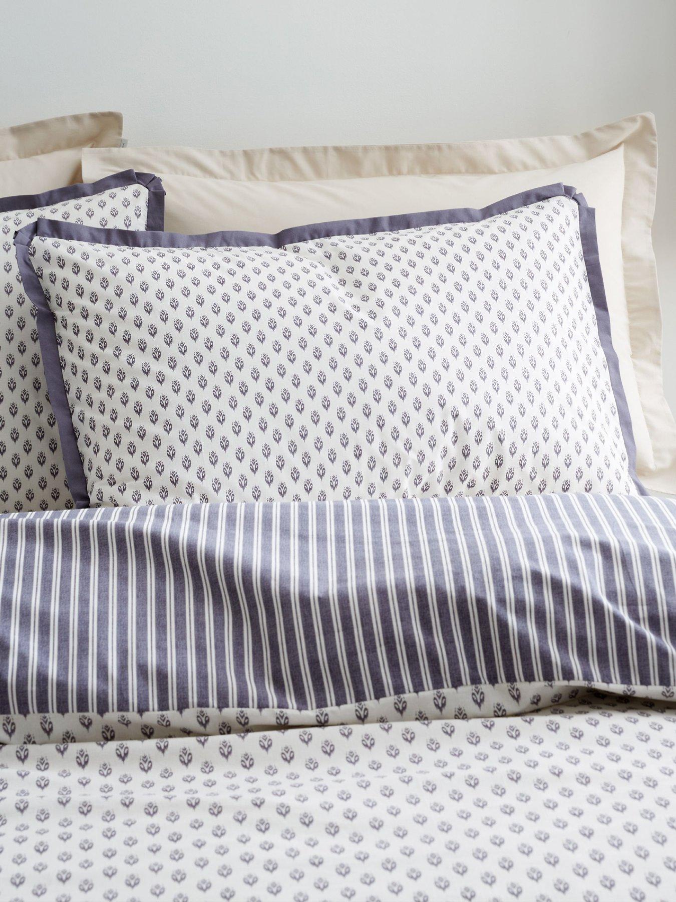 bianca-amelie-100-cotton-duvet-set-bluefront