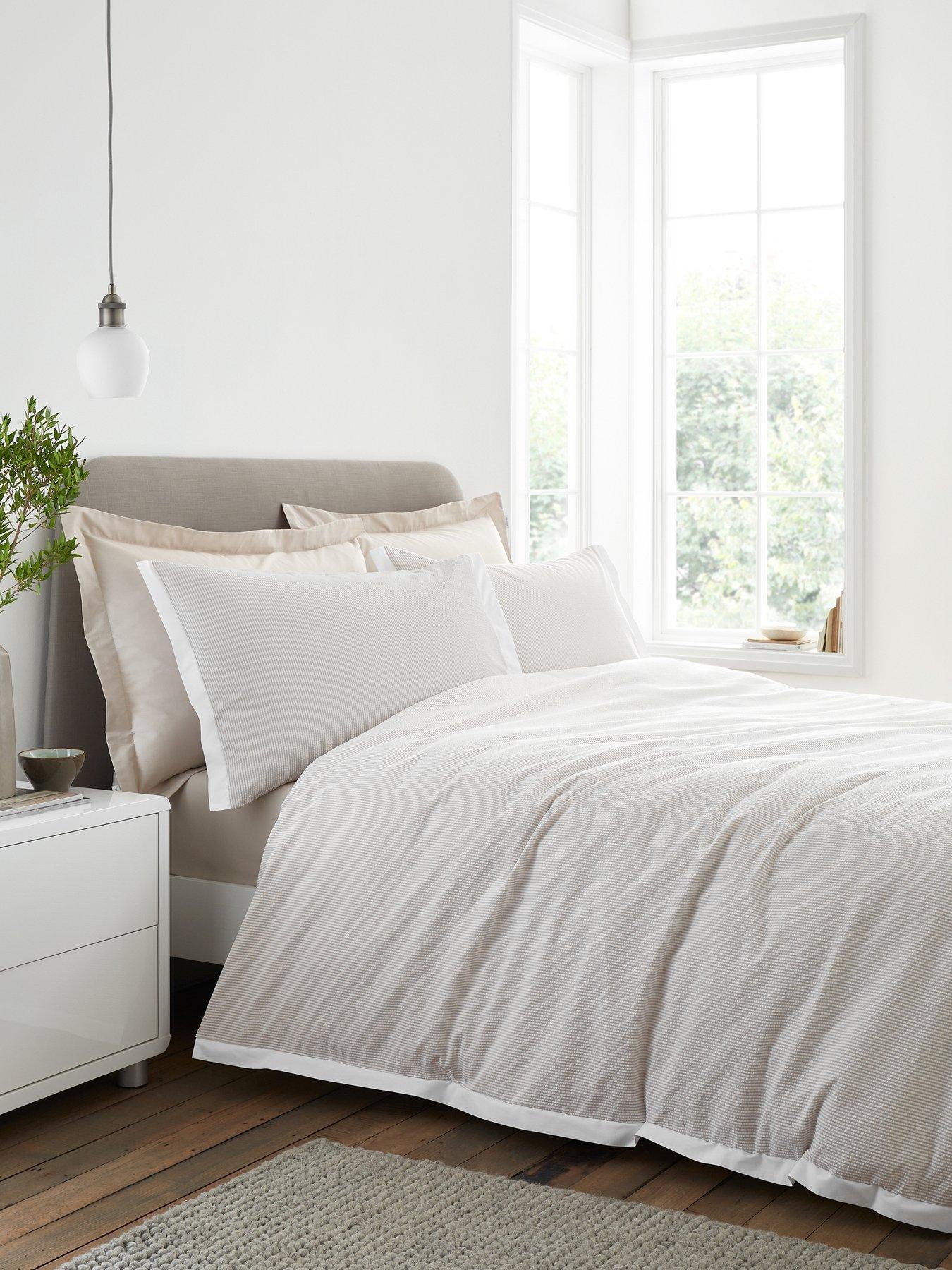 bianca-seersucker-woven-stripe-duvet-set-naturalback