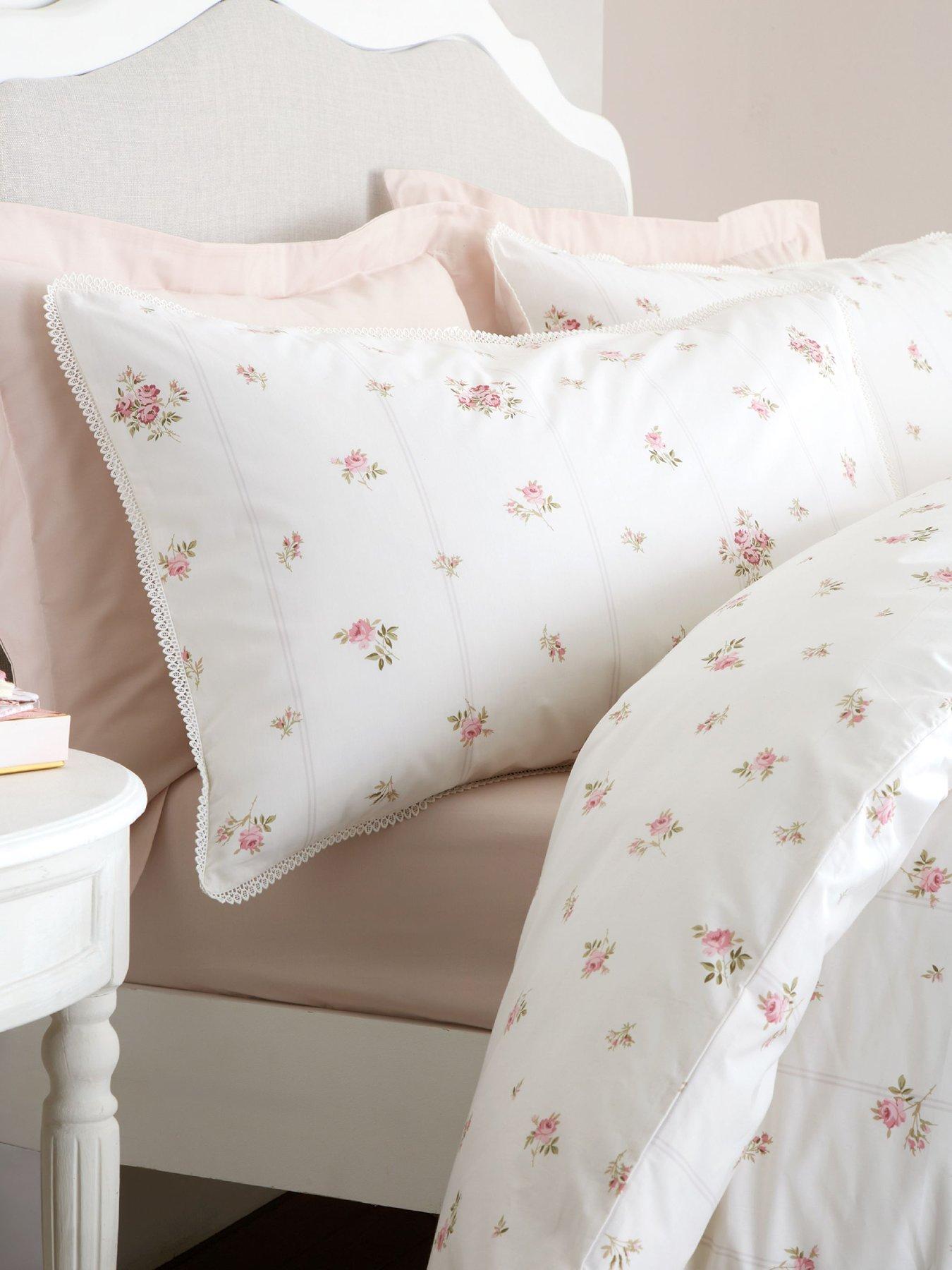 bianca-vintage-rosebud-lace-100-cotton-duvet-set-creamdetail
