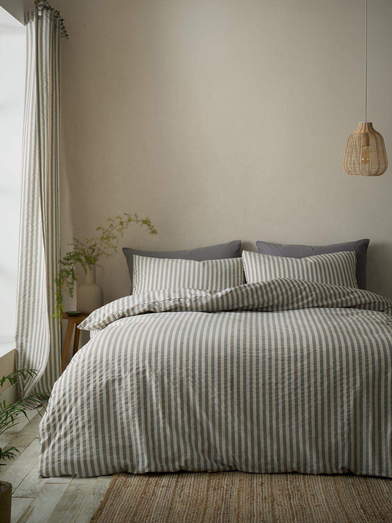 pineapple-elephant-cotton-rich-woven-stripe-duvet-set-greyback