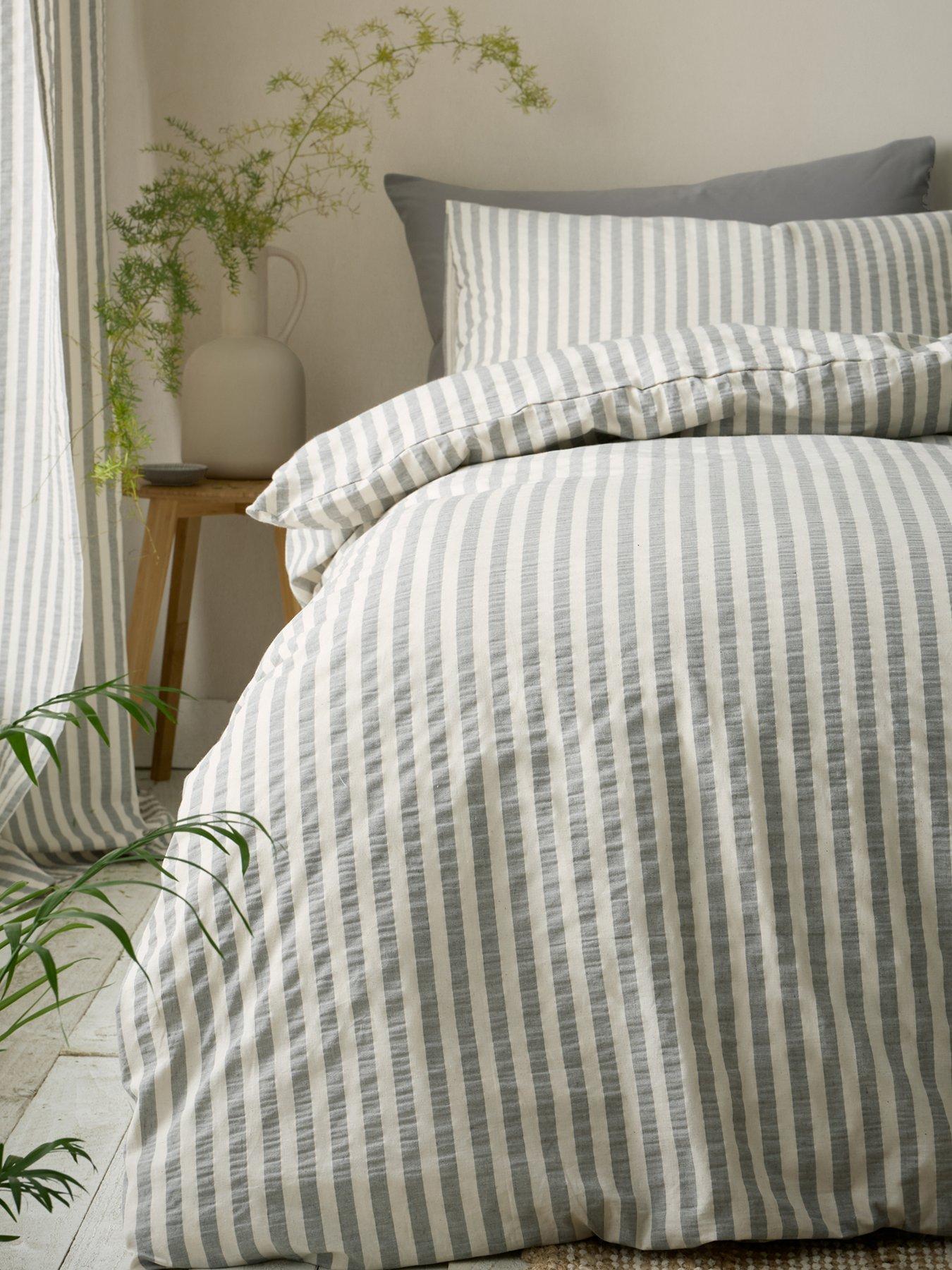 pineapple-elephant-cotton-rich-woven-stripe-duvet-set-greydetail
