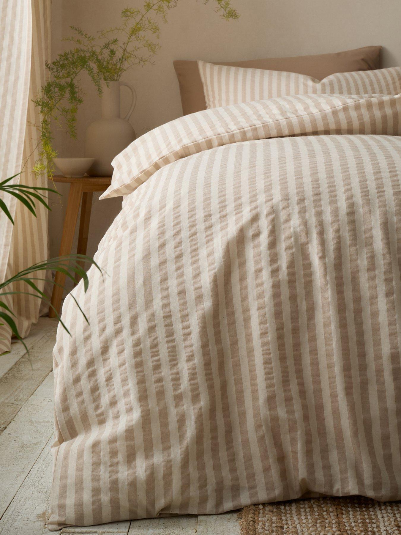 pineapple-elephant-cotton-rich-woven-stripe-duvet-set-naturaldetail