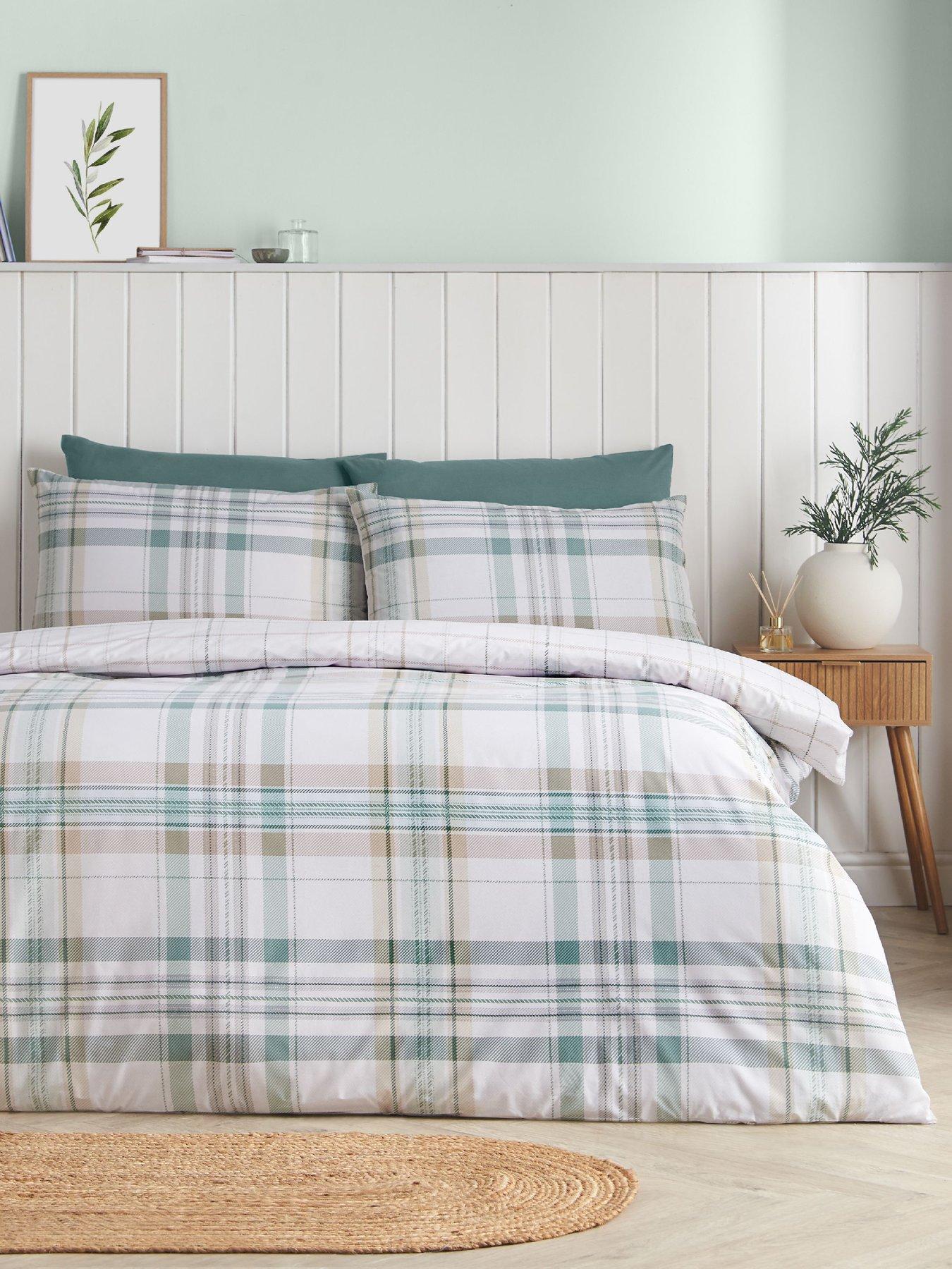 Image 3 of 6 of Catherine Lansfield Cartmel Check Duvet Set Green
