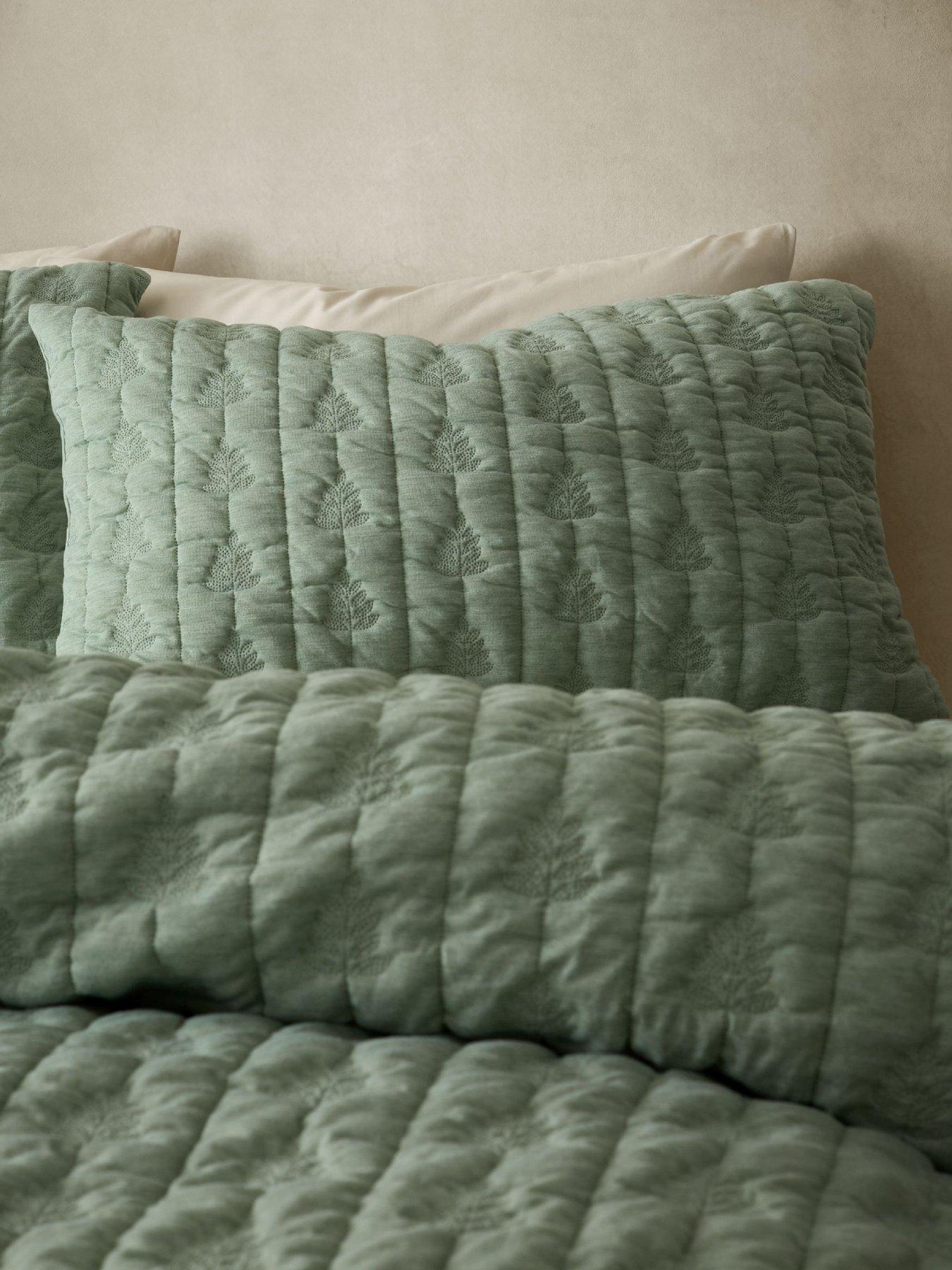 Image 4 of 4 of Pineapple Elephant Tamba Leaf Jersey Stripe Oxford Pillowcase Pair Green