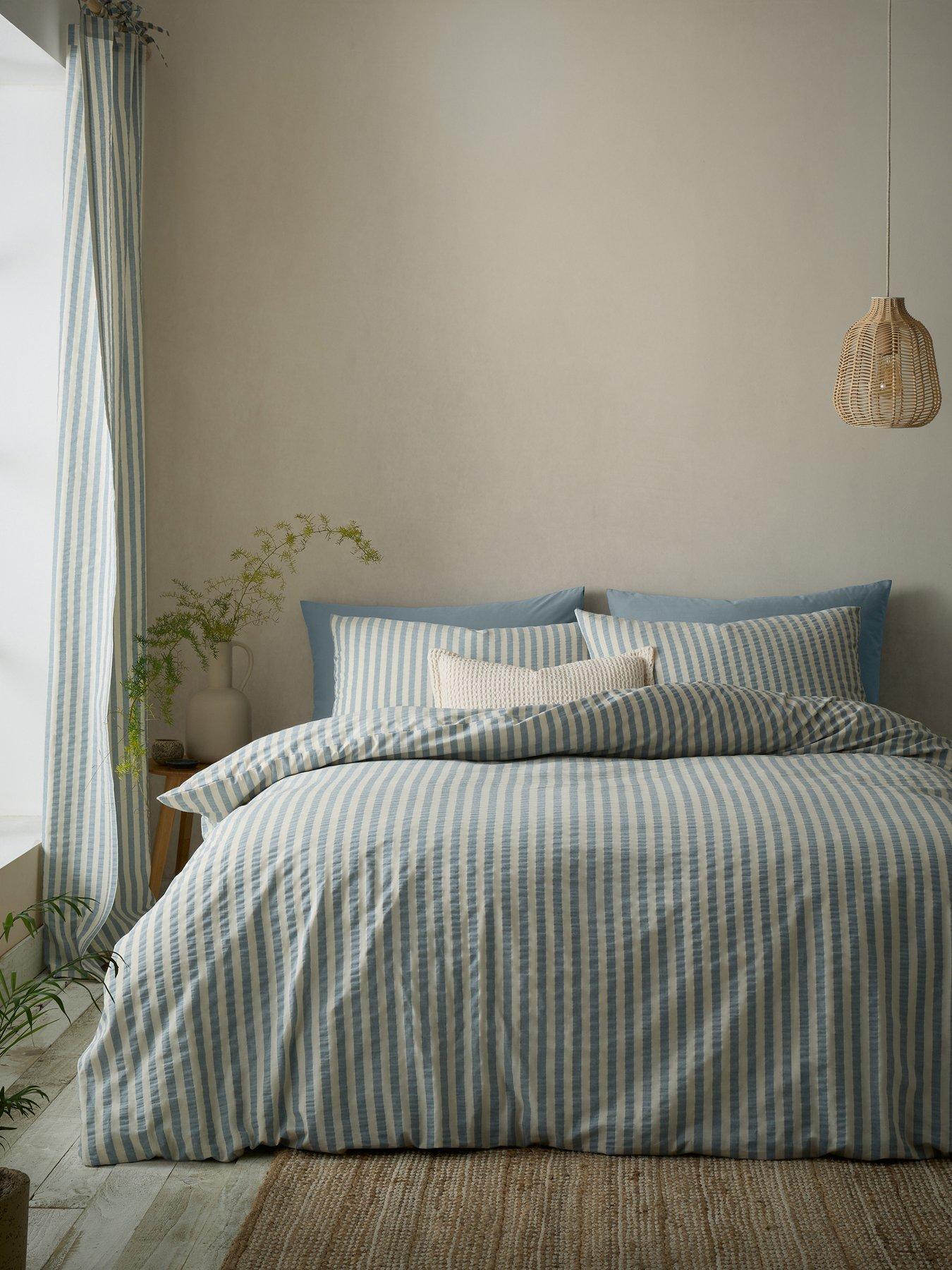 pineapple-elephant-cotton-rich-woven-stripe-duvet-set-bluefront