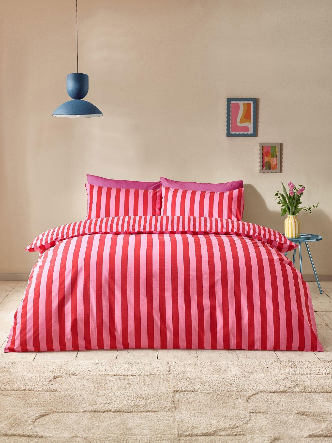 sassy-b-stripe-tease-duvet-set-redfront