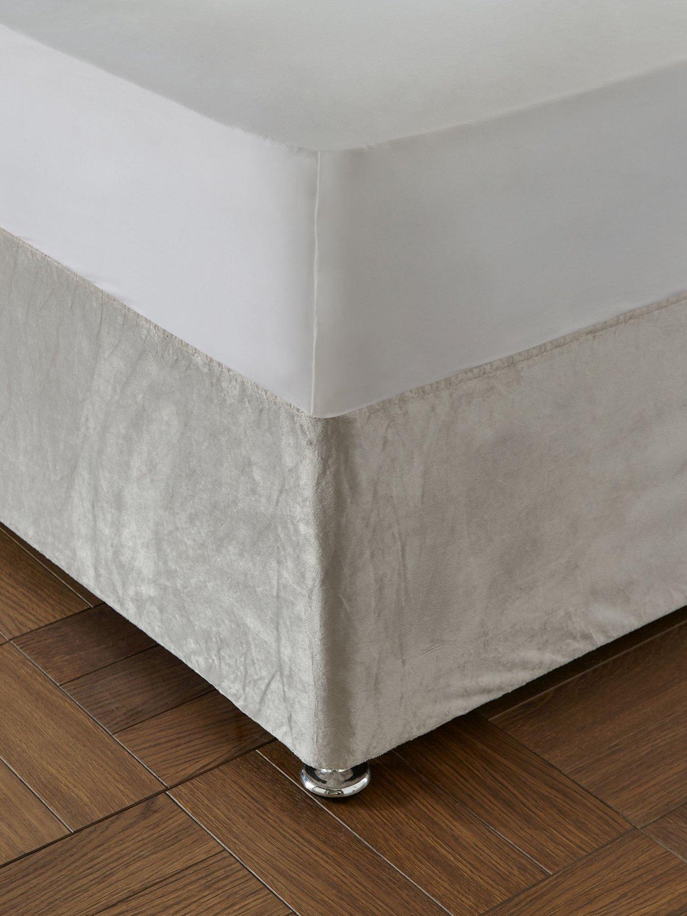 catherine-lansfield-kingsley-matt-velvet-base-wrap