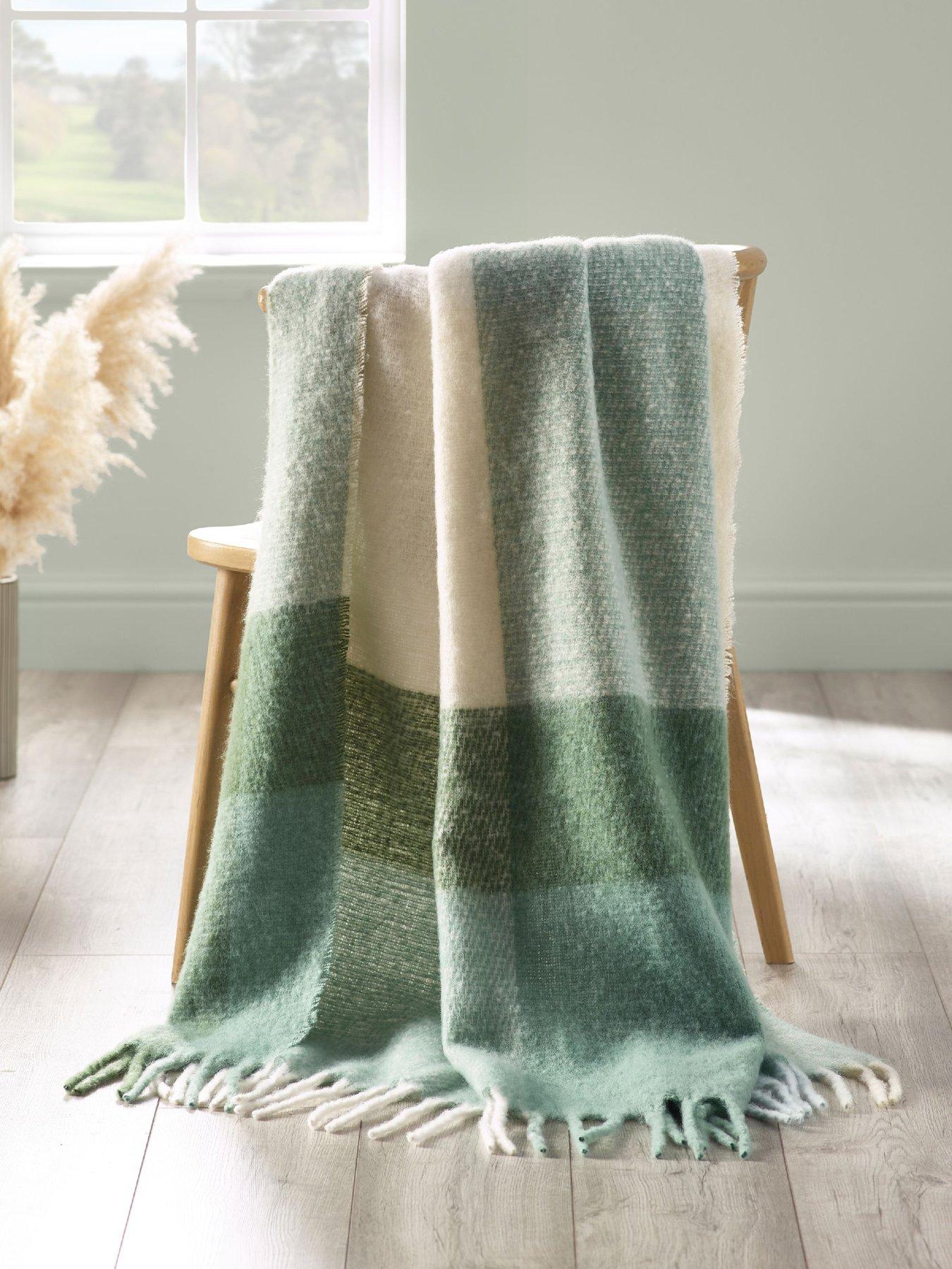 catherine-lansfield-faux-mohair-check-throw-130x170-greenfront