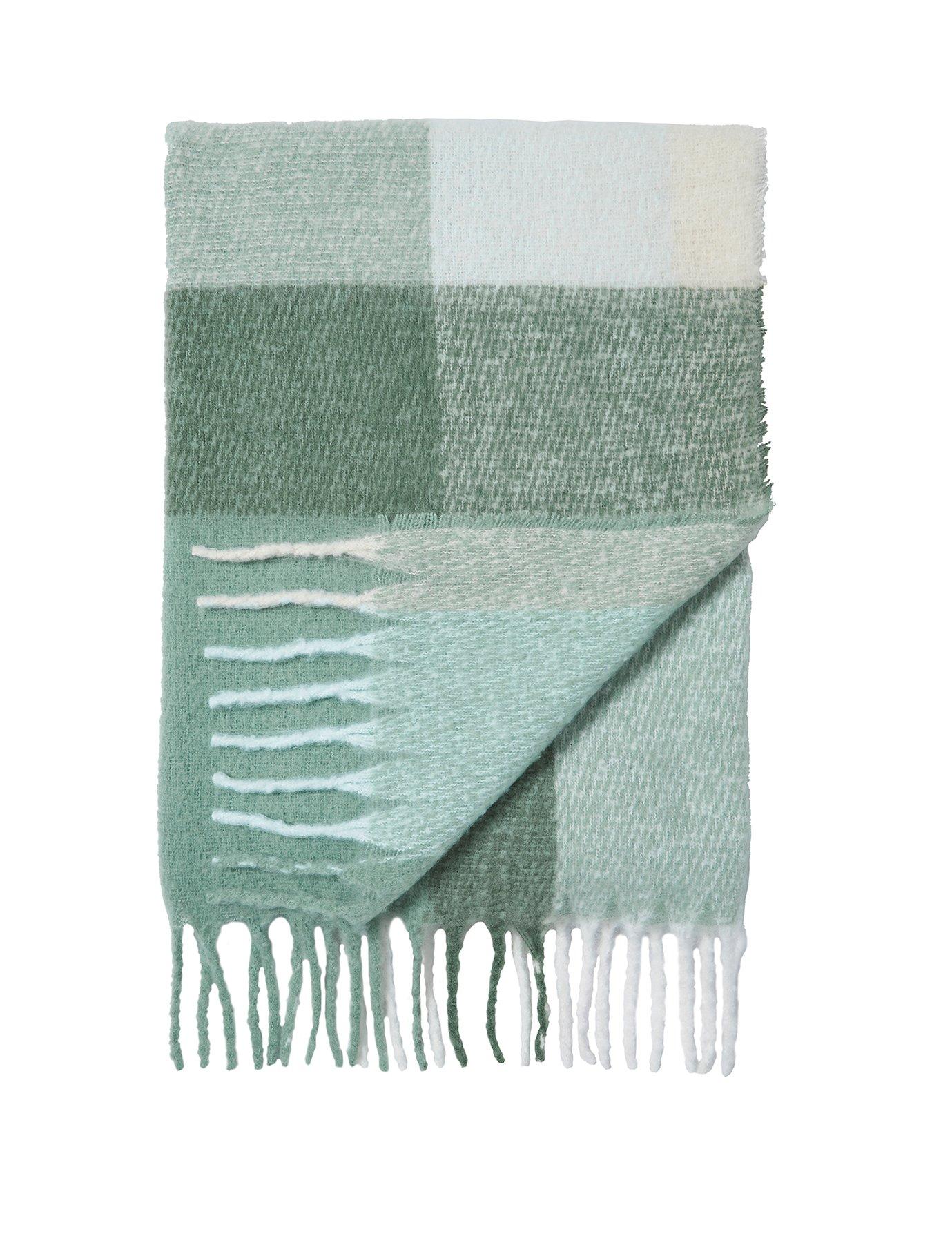 catherine-lansfield-faux-mohair-check-throw-130x170-greenstillFront