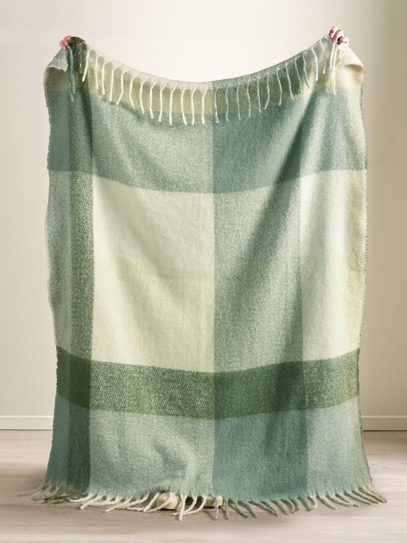 catherine-lansfield-faux-mohair-check-throw-130x170-greenback