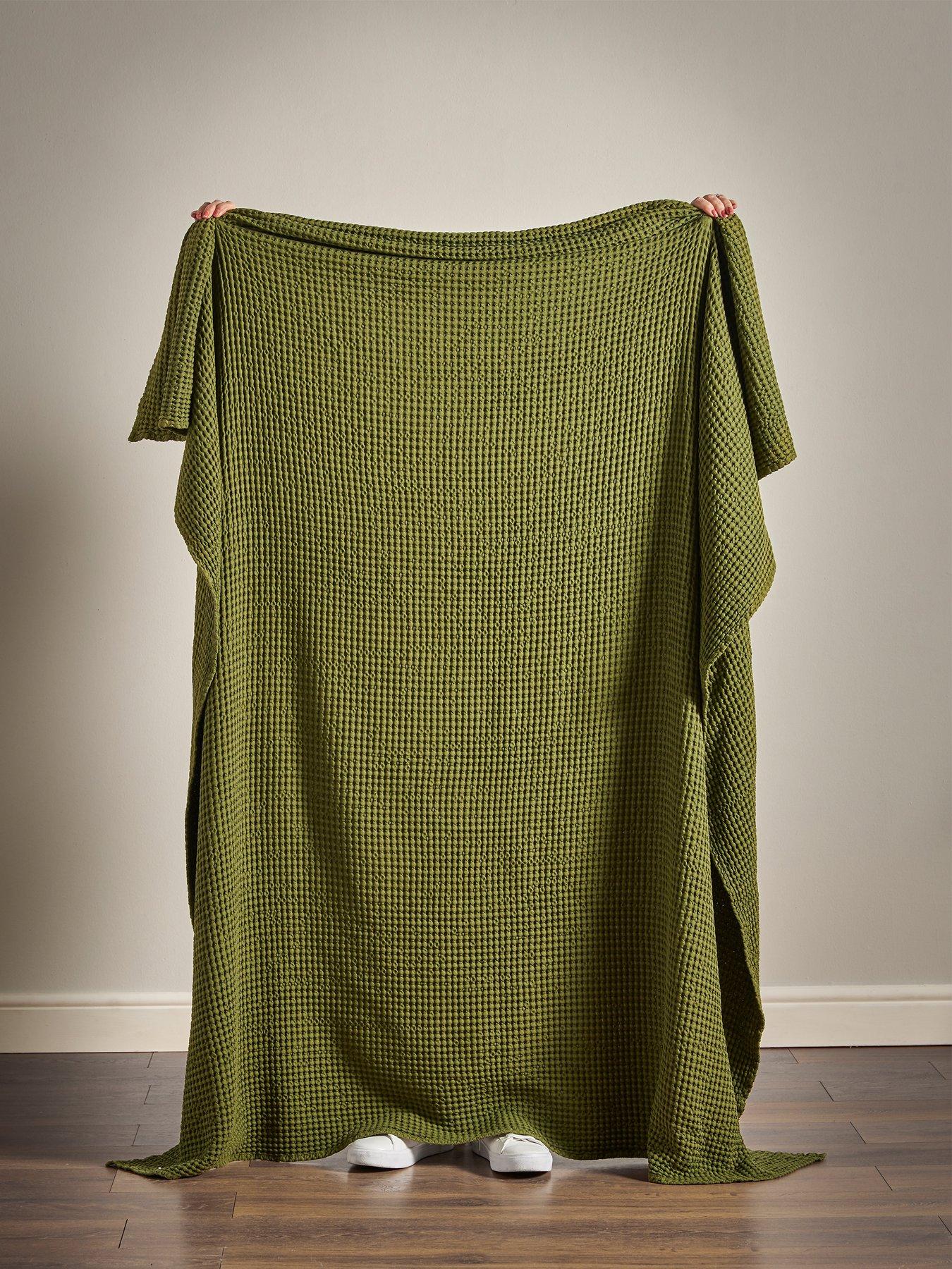Image 3 of 6 of Pineapple Elephant Jaipur Waffle 100% Cotton Throw