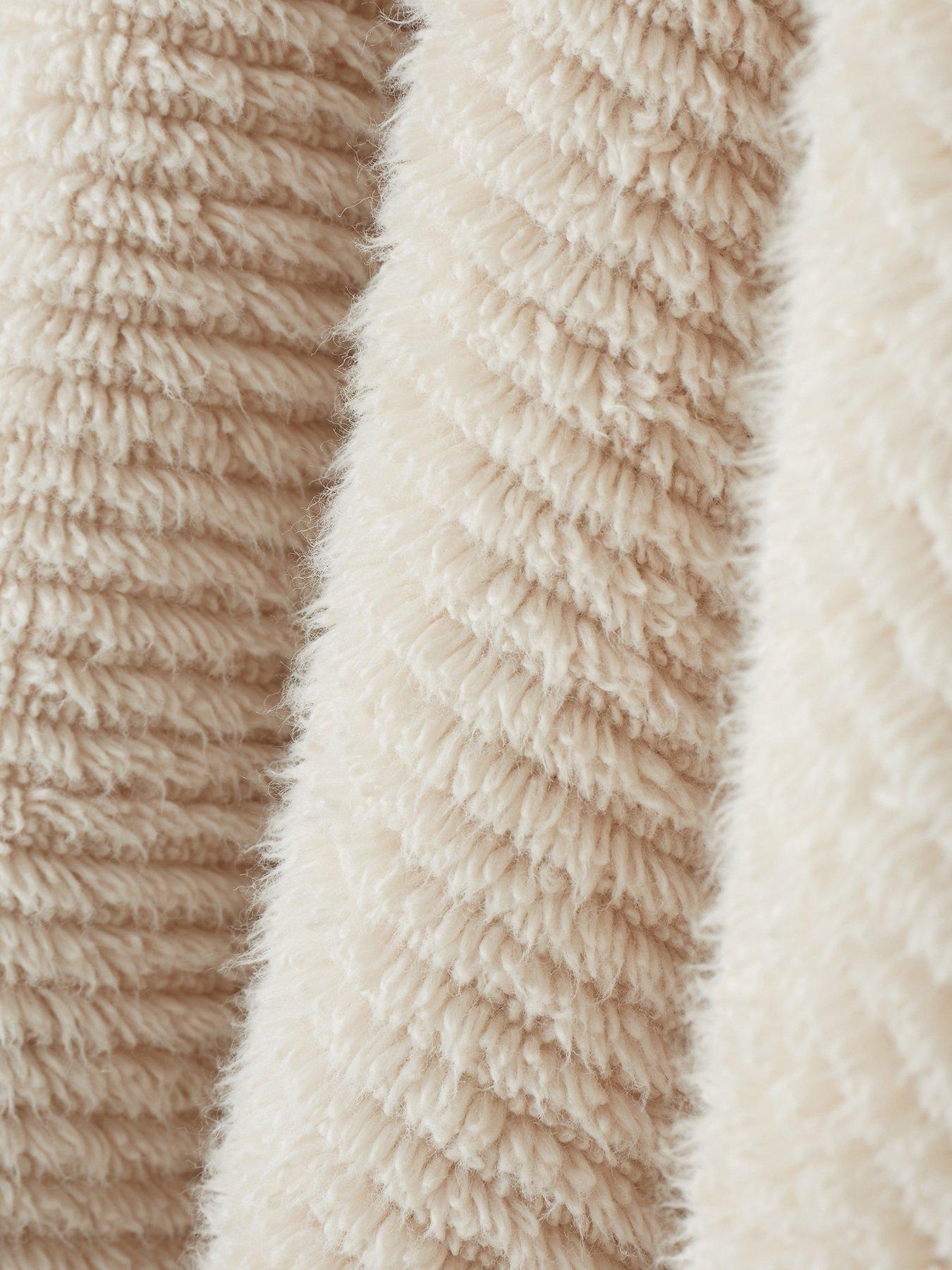 bianca-soft-zero-twist-spa-towel-100-cotton-bath-towel-70-x-127nbspoutfit