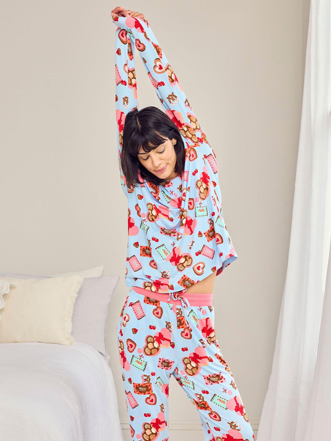 Image 3 of 6 of CHELSEA PEERS Chelsea Peers Chocolate Box Print Long Pyjama Set - Blue