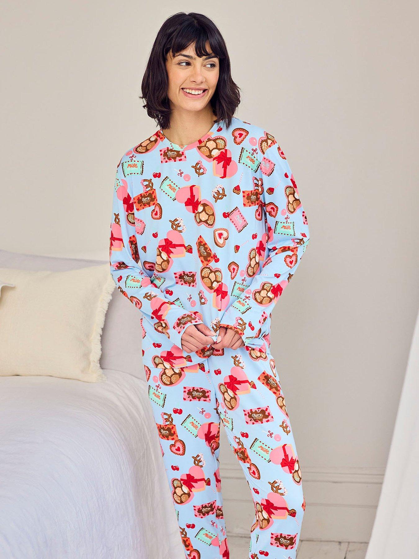 Image 4 of 6 of CHELSEA PEERS Chelsea Peers Chocolate Box Print Long Pyjama Set - Blue